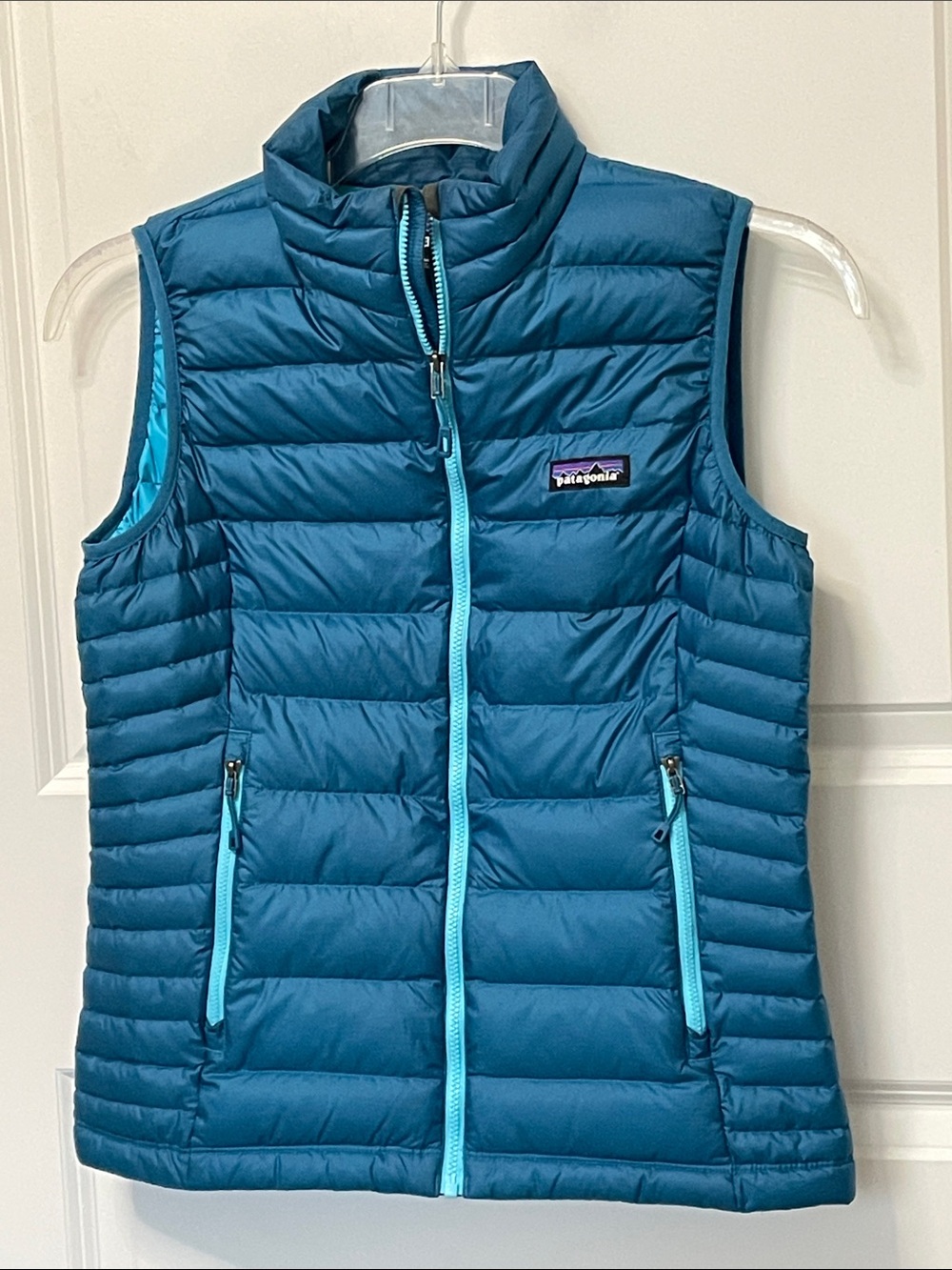 Patagonia Women’s Teal Down Vest Small
